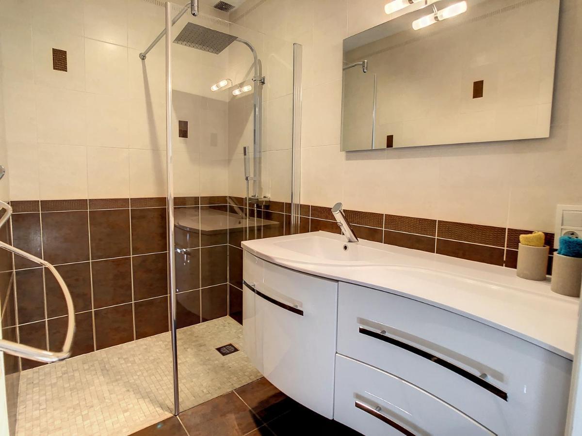 3 Bedrooms Villa Near Cannes - Pool & Jacuzzi - Sea View มองเดอลิเยอลานาปูล ภายนอก รูปภาพ