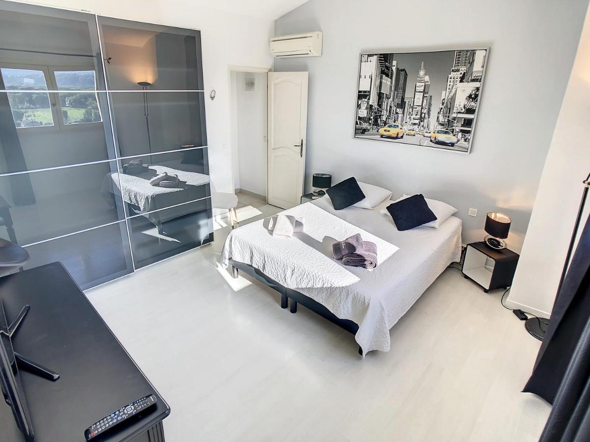 3 Bedrooms Villa Near Cannes - Pool & Jacuzzi - Sea View มองเดอลิเยอลานาปูล ภายนอก รูปภาพ