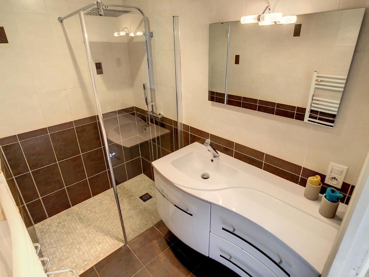 3 Bedrooms Villa Near Cannes - Pool & Jacuzzi - Sea View มองเดอลิเยอลานาปูล ภายนอก รูปภาพ