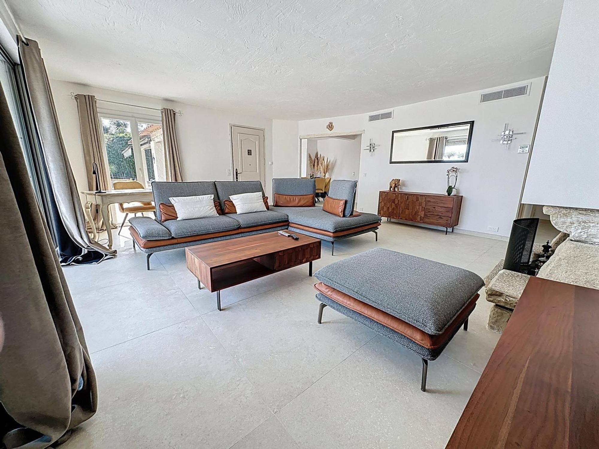3 Bedrooms Villa Near Cannes - Pool & Jacuzzi - Sea View มองเดอลิเยอลานาปูล ภายนอก รูปภาพ