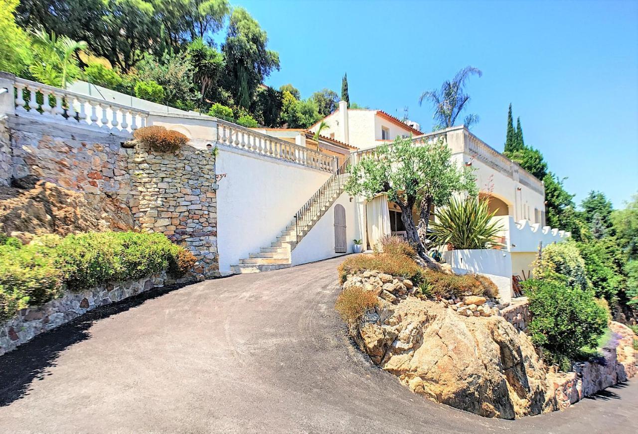 3 Bedrooms Villa Near Cannes - Pool & Jacuzzi - Sea View มองเดอลิเยอลานาปูล ภายนอก รูปภาพ